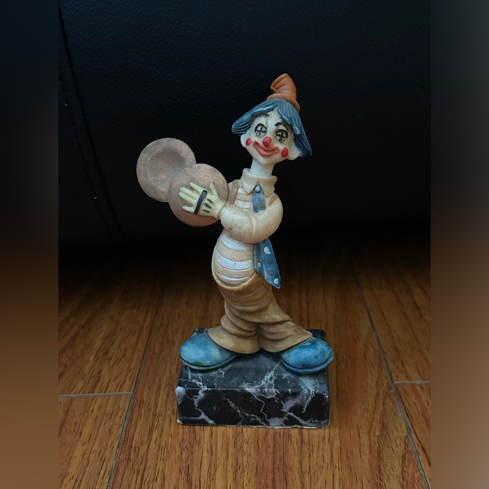 Q2- Figurines/Knick Knacks FONTANINI Italy CLOWN TIMPANI Figurine on Marble Base